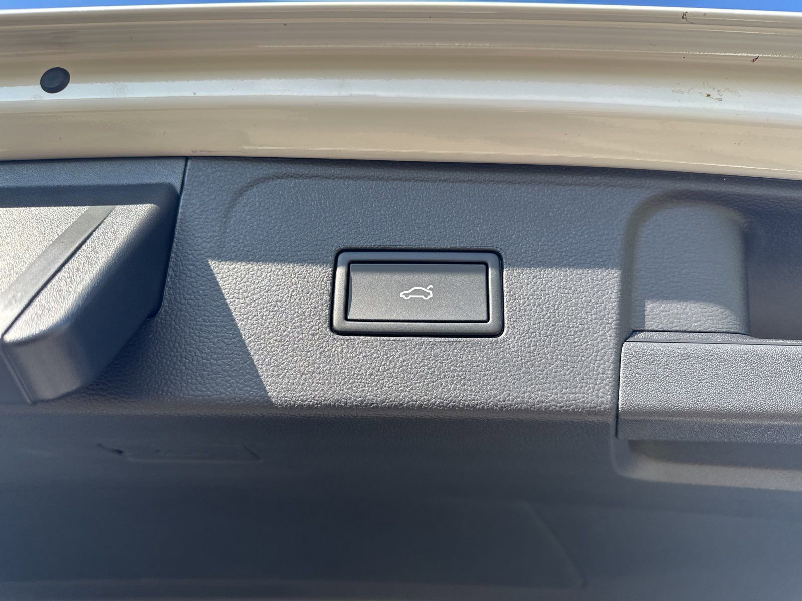 New 2026 Volkswagen Atlas Peak Edition image 37