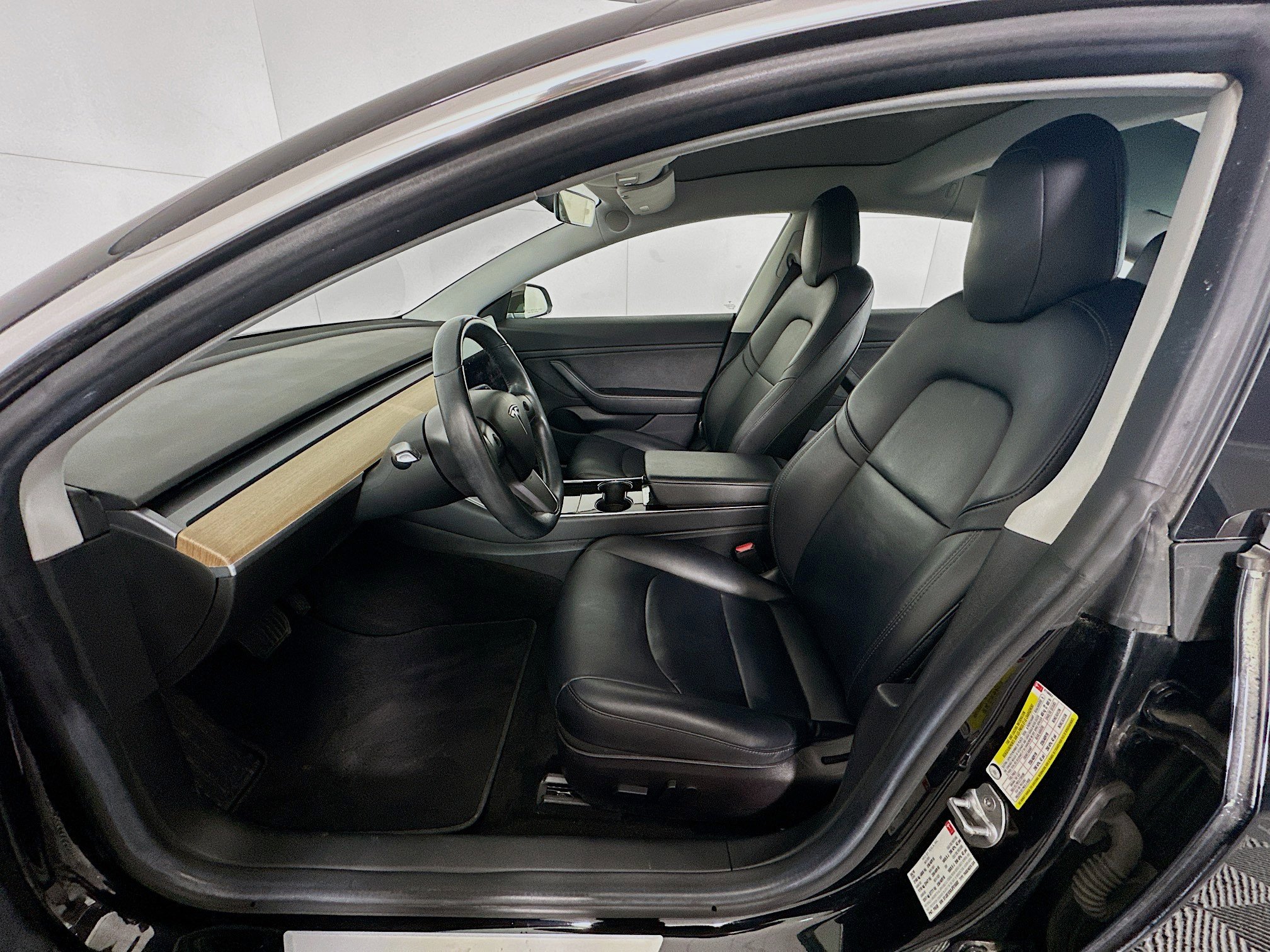 Used 2018 Tesla Model 3 Long Range image 13