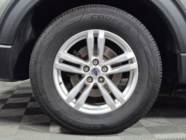 Used 2020 Ford Explorer XLT w/ Equipment Group 202A AWD/4WD image 28