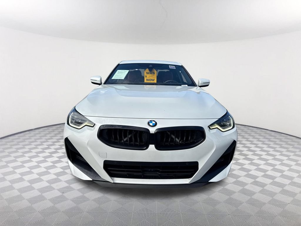 Used 2024 BMW 230i Coupe w/ Premium Package RWD image 2