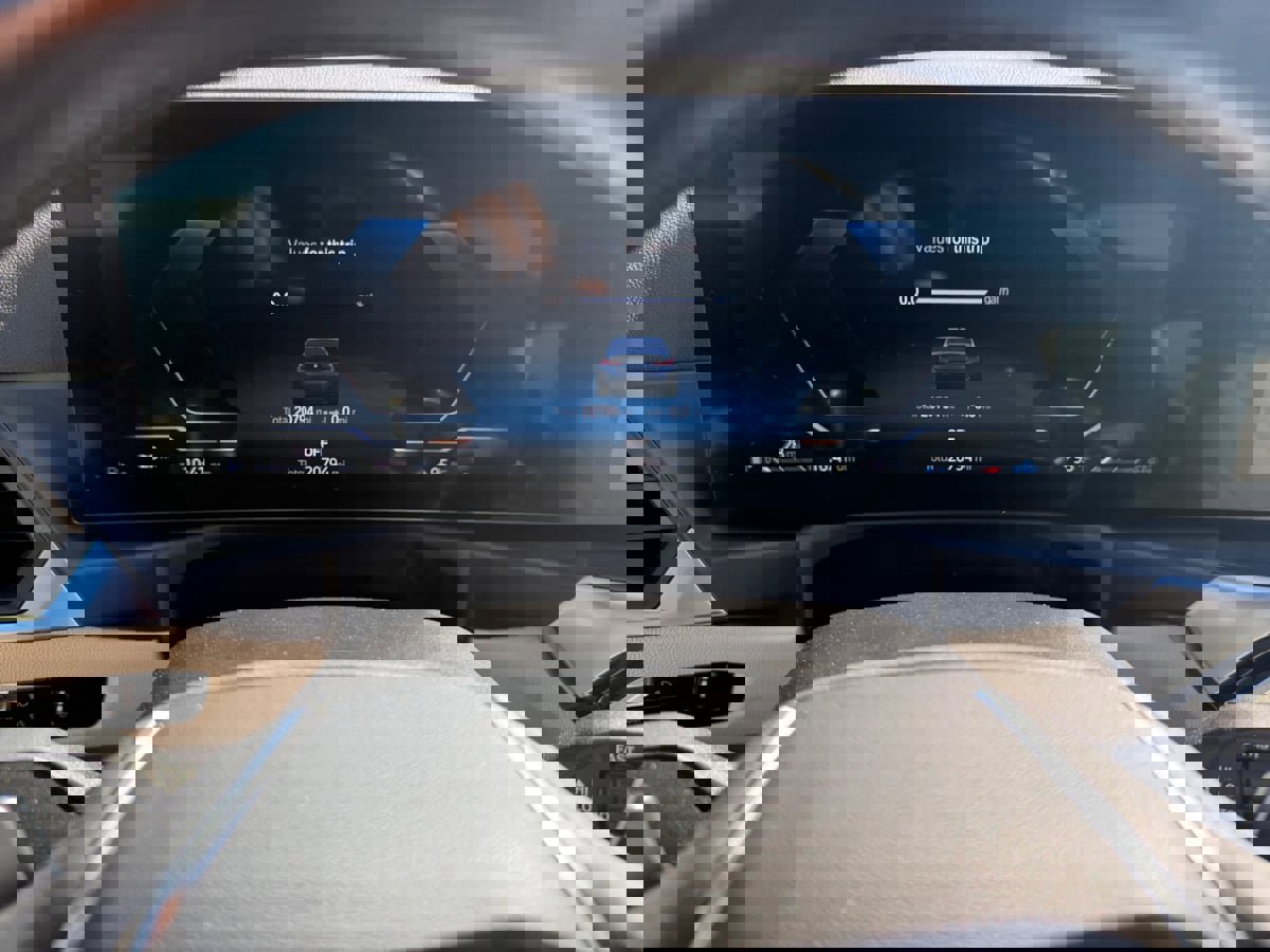 Used 2024 BMW 330i Sedan w/ Convenience Package image 13