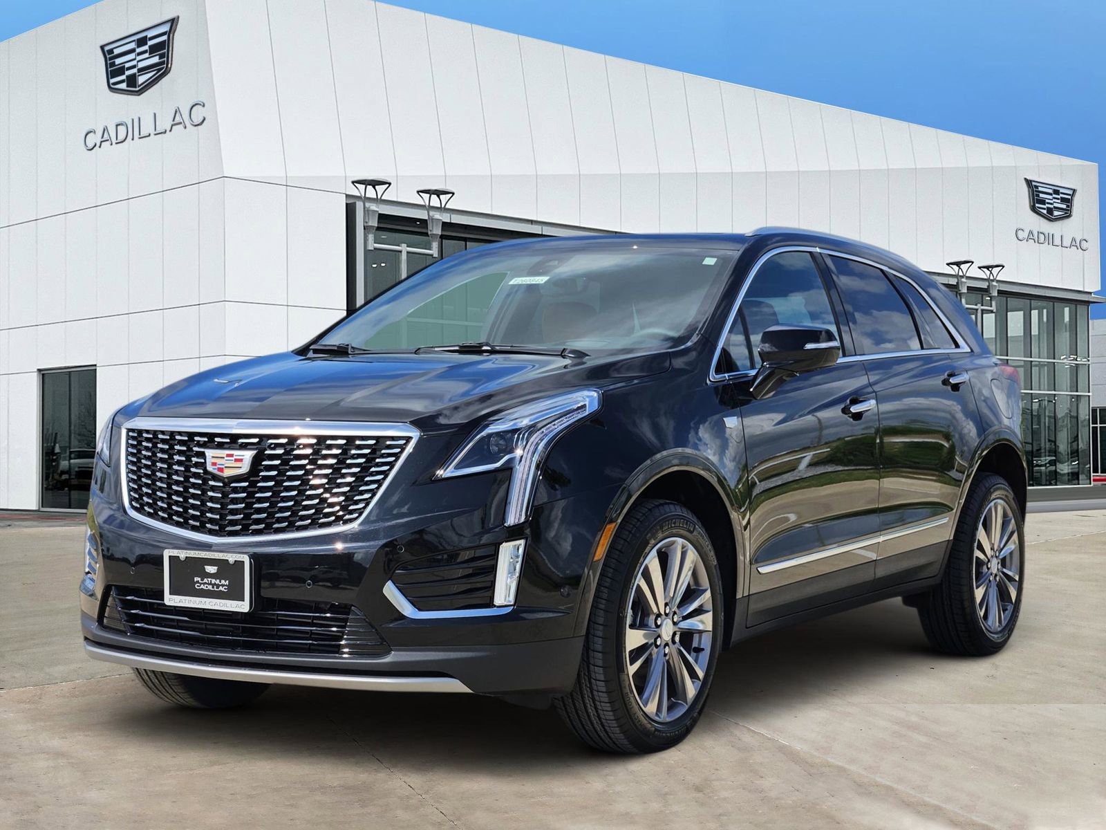 New 2026 Cadillac XT5 Premium Luxury image 2