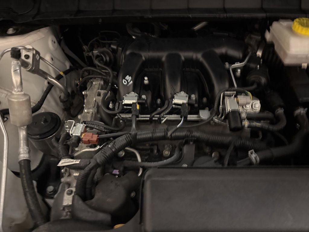 Used 2025 Nissan Pathfinder SV image 22