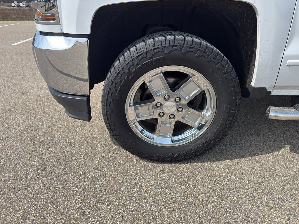 Used 2017 Chevrolet Silverado 1500 LT w/ All Star Edition image 9