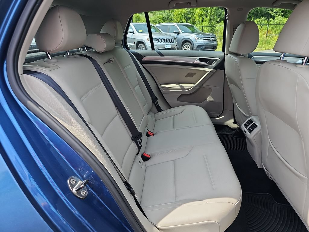 Used 2015 Volkswagen Golf SE FWD image 27