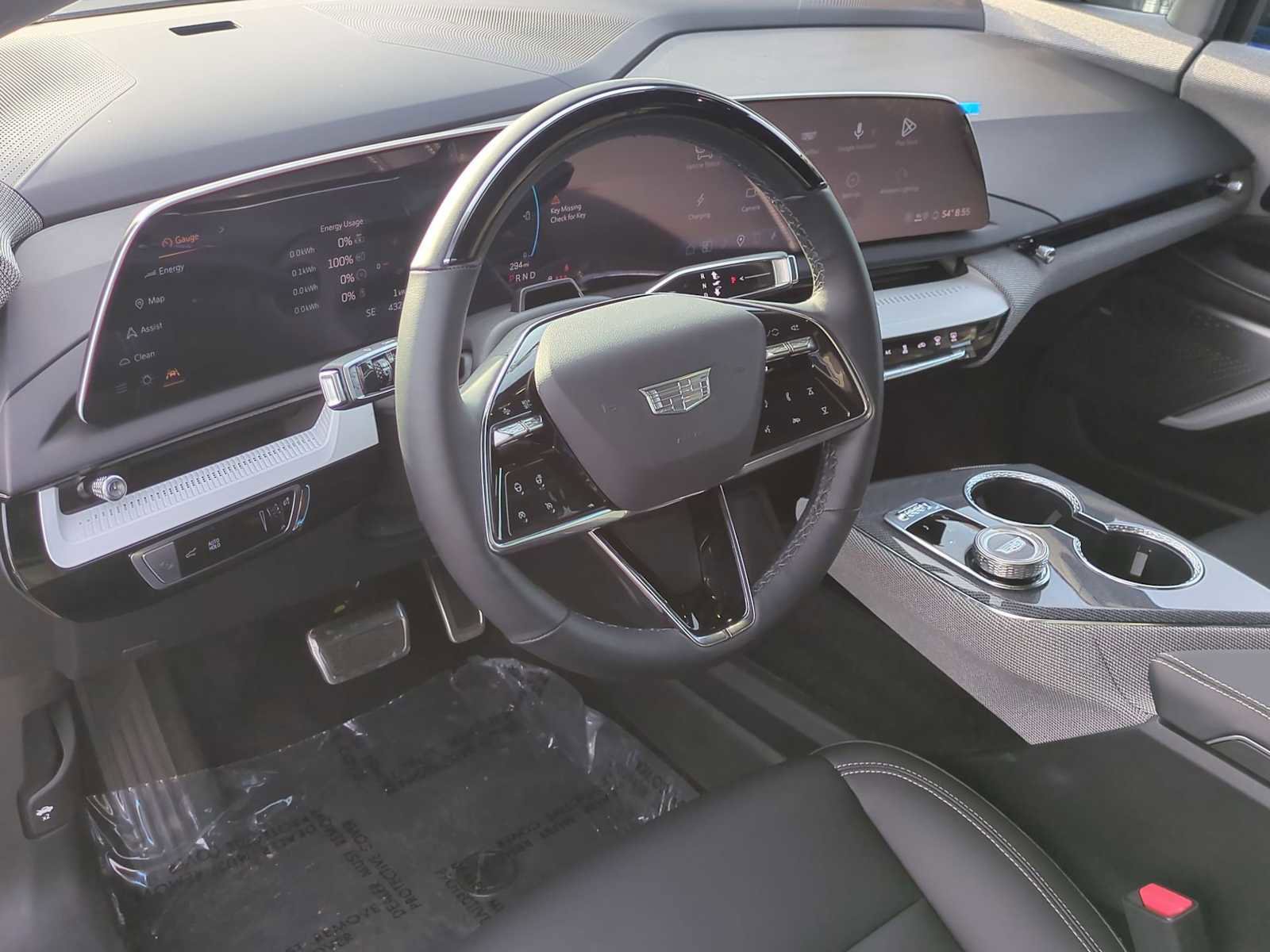 Used 2025 Cadillac Optiq Luxury 1 image 12