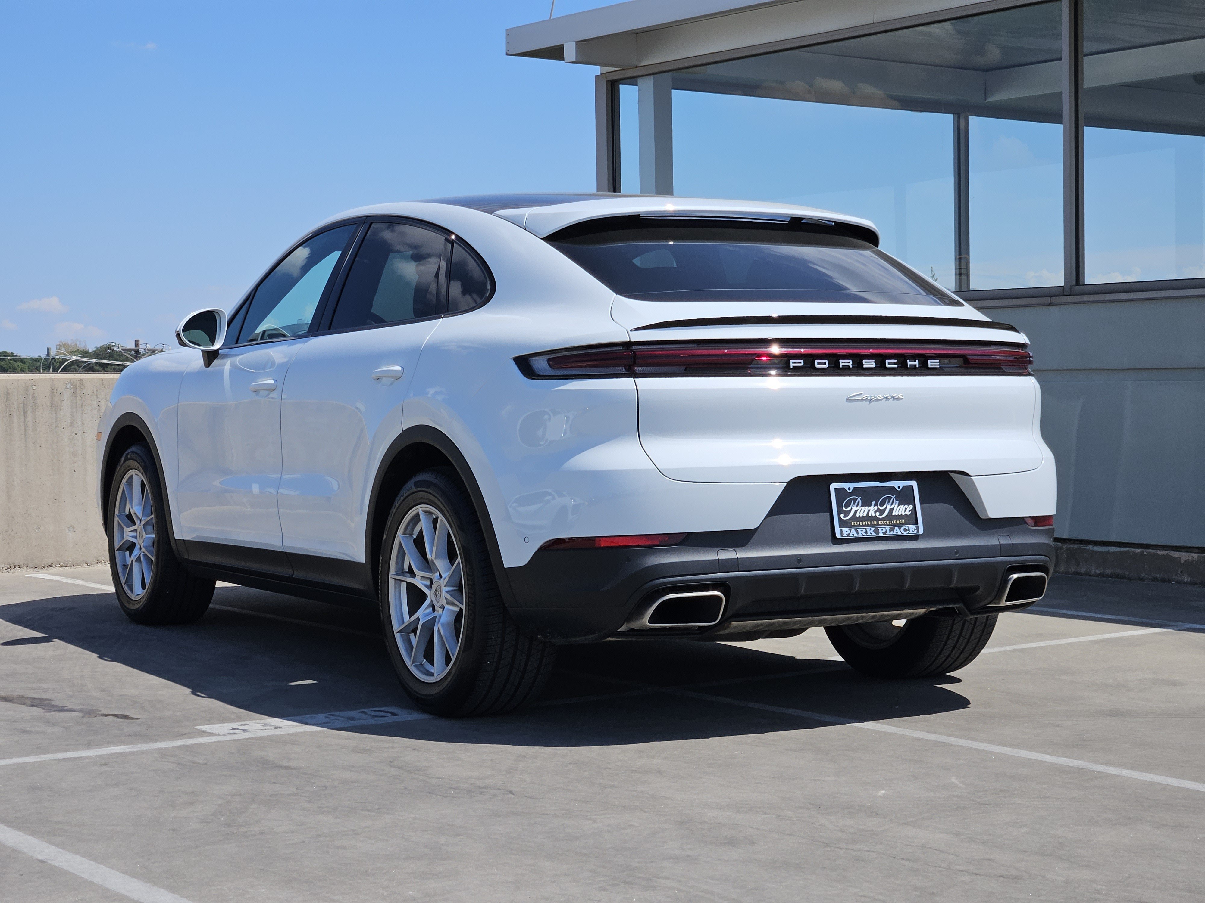 Certified 2026 Porsche Cayenne Coupe AWD/4WD image 3