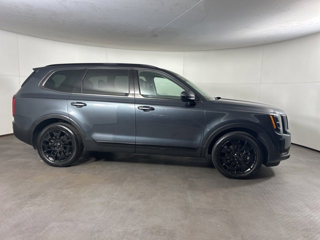 Used 2021 Kia Telluride SX w/ SX Prestige Package image 2