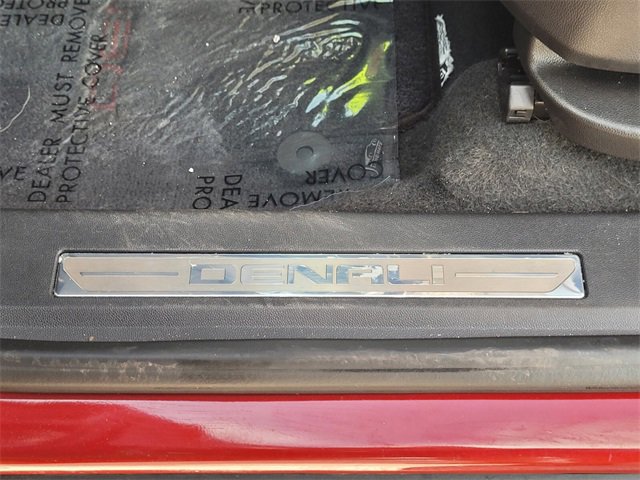 Used 2019 GMC Terrain Denali w/ Advanced Safety Package image 12