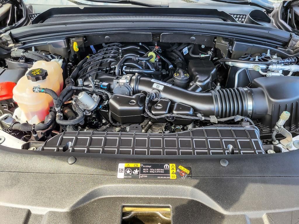 Used 2024 Jeep Grand Cherokee Laredo X w/ Luxury Tech Group I image 23