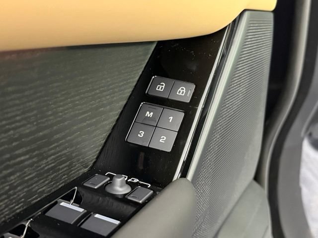 New 2026 Land Rover Range Rover Velar Autobiography AWD/4WD image 21