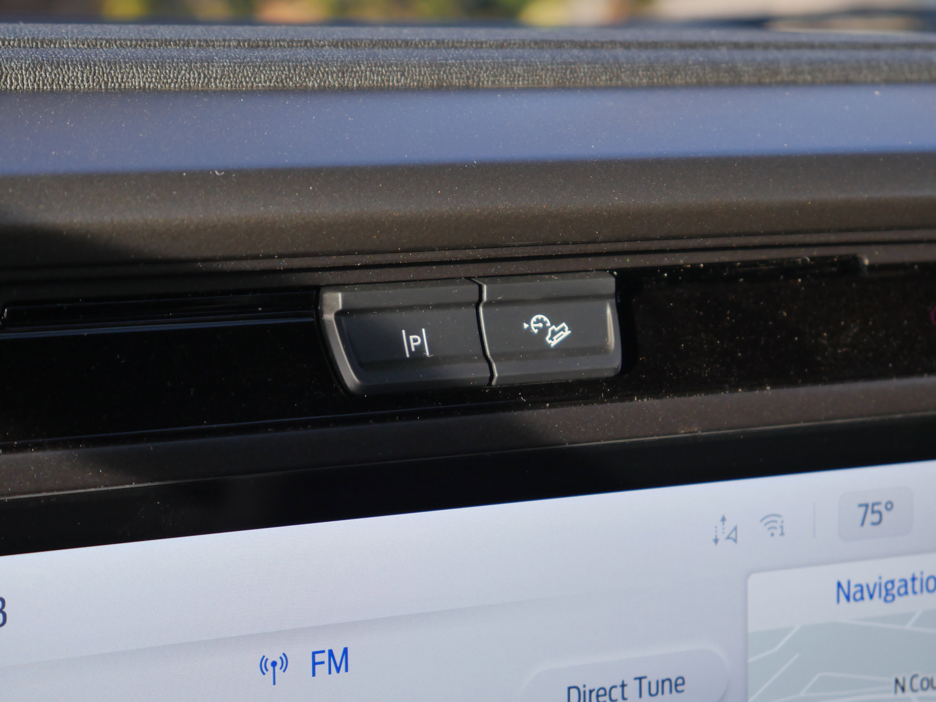 New 2025 Ford F150 Lariat w/ Equipment Group 502A High image 12