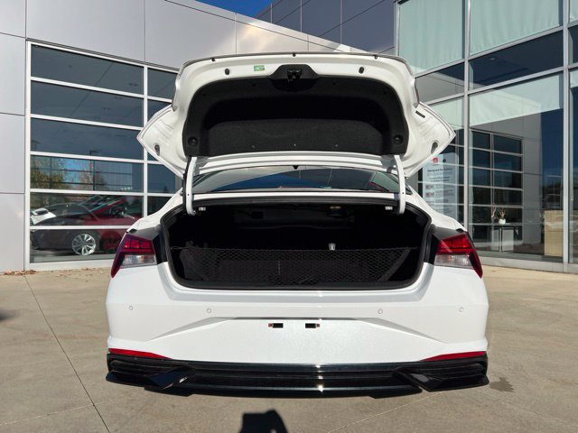 Used 2023 Hyundai Elantra Limited w/ Cargo Package FWD image 31