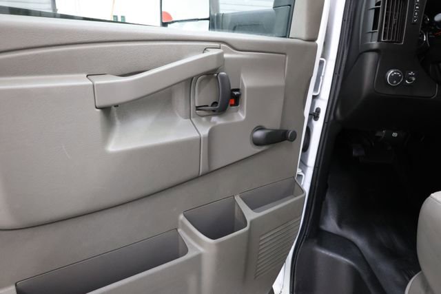 Used 2022 Chevrolet Express 3500 w/ Driver Convenience Package image 39