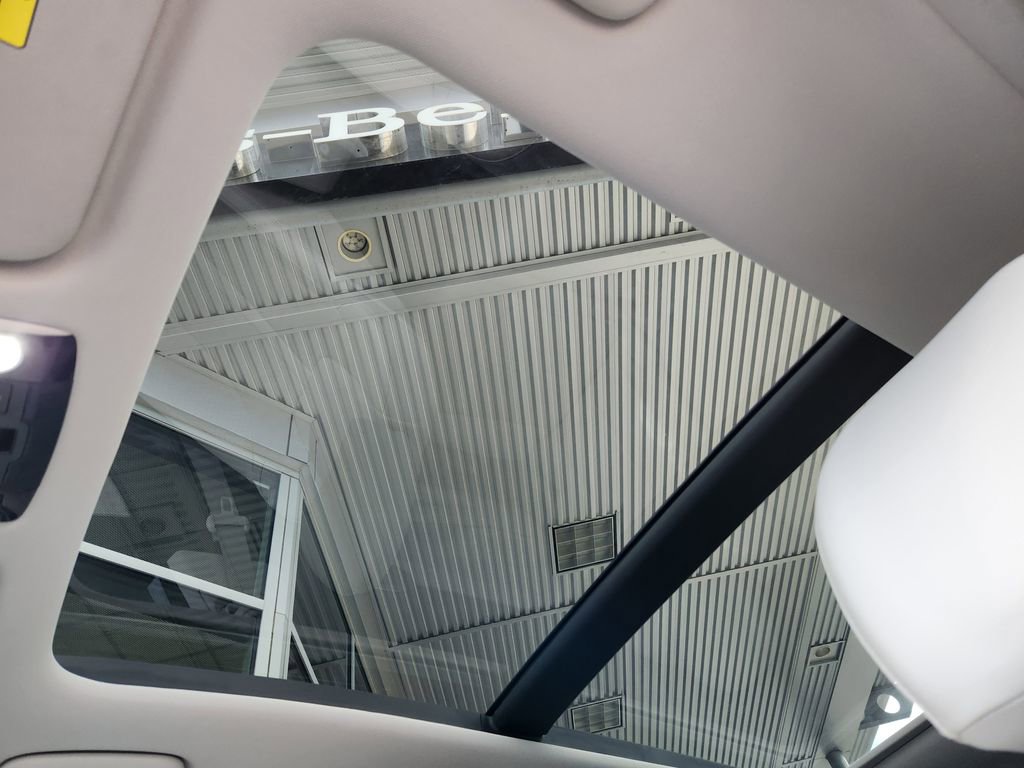 Used 2025 Kia Sorento S w/ Panoramic Sunroof Package image 34