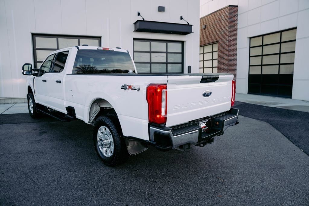 Used 2024 Ford F350 XLT image 6