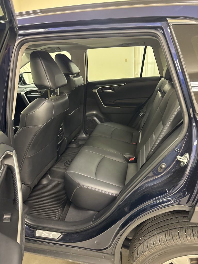 Used 2023 Toyota RAV4 XLE Premium AWD/4WD image 21