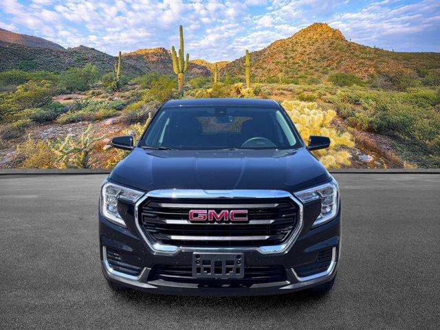 Used 2024 GMC Terrain SLE AWD/4WD image 5