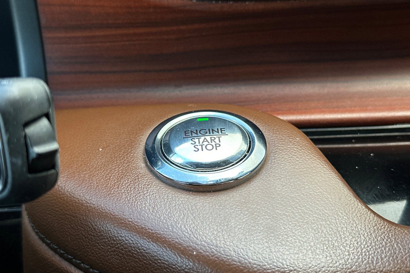 Certified 2021 Lincoln Aviator Reserve w/ Equipment Group 210A image 23