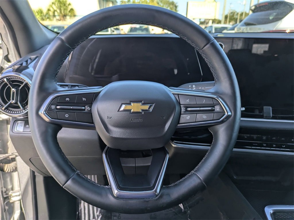 Used 2025 Chevrolet Equinox LT image 18