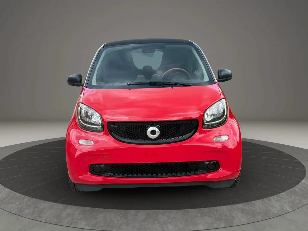 Used 2017 smart fortwo passion RWD image 8