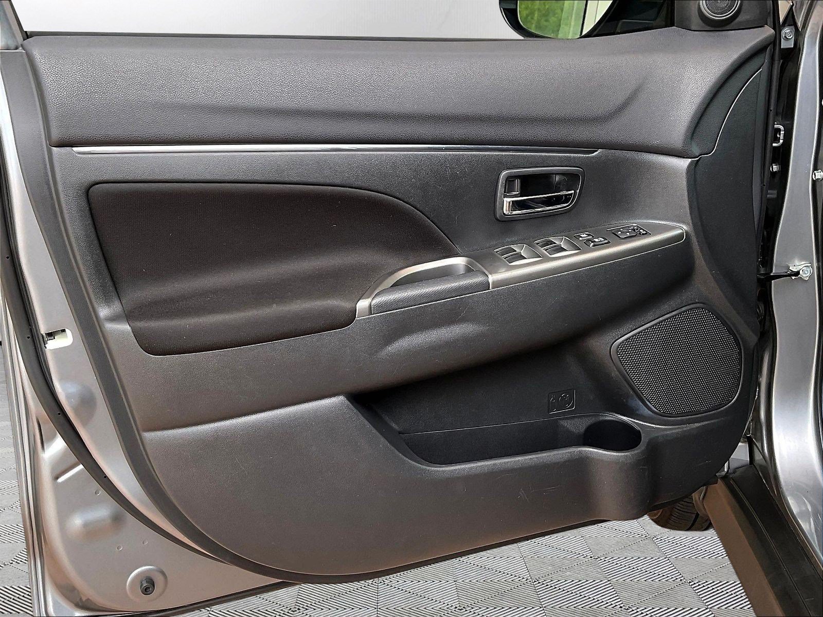 Used 2021 Mitsubishi Outlander Sport SE FWD image 19