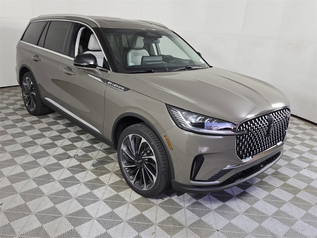 New 2025 Lincoln Aviator Reserve image 2