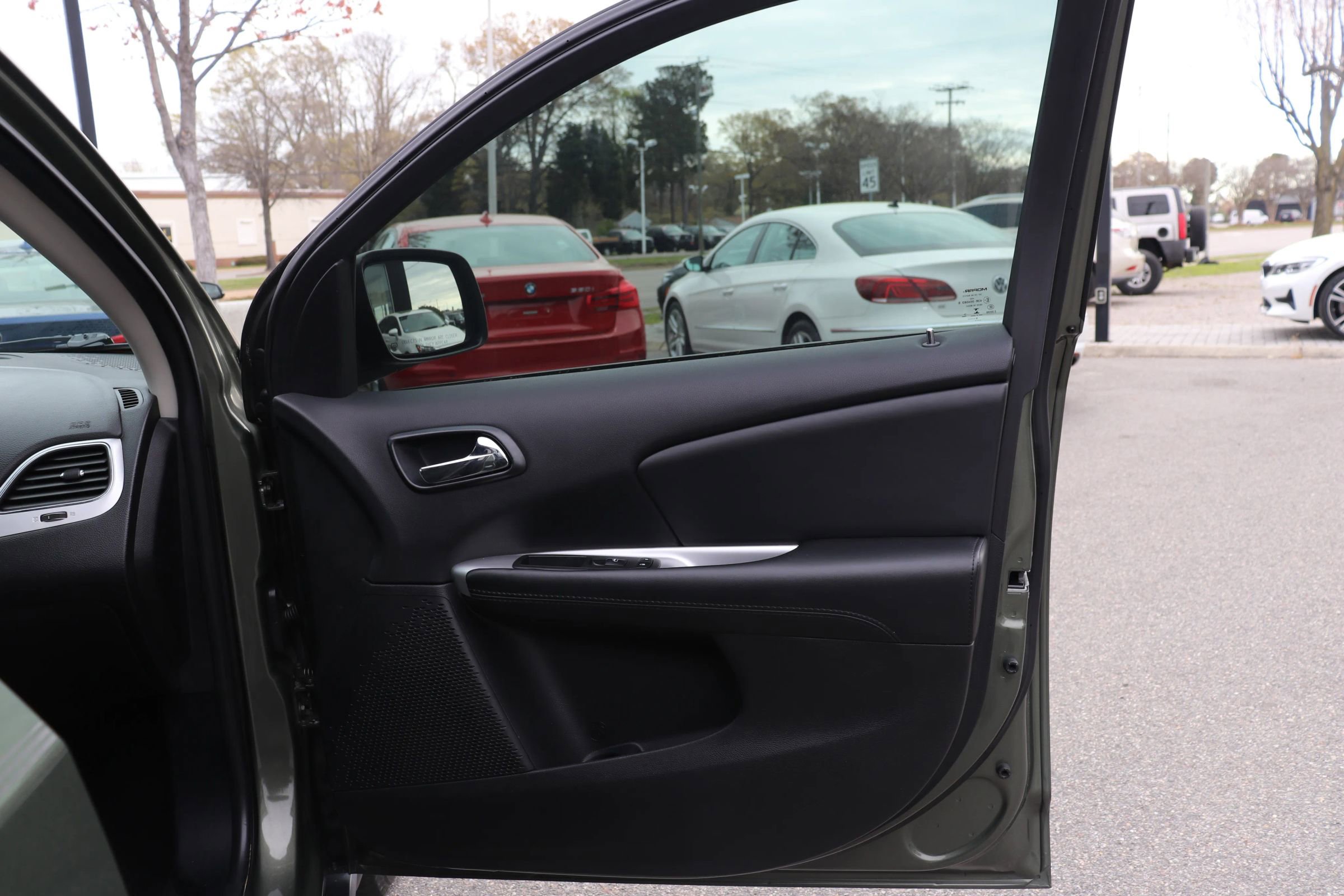 Used 2018 Dodge Journey SXT w/ Connectivity Group image 31