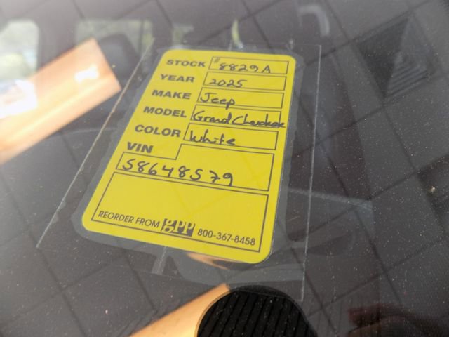 Certified 2025 Jeep Grand Cherokee L Limited w/ Black Appearance Package image 43