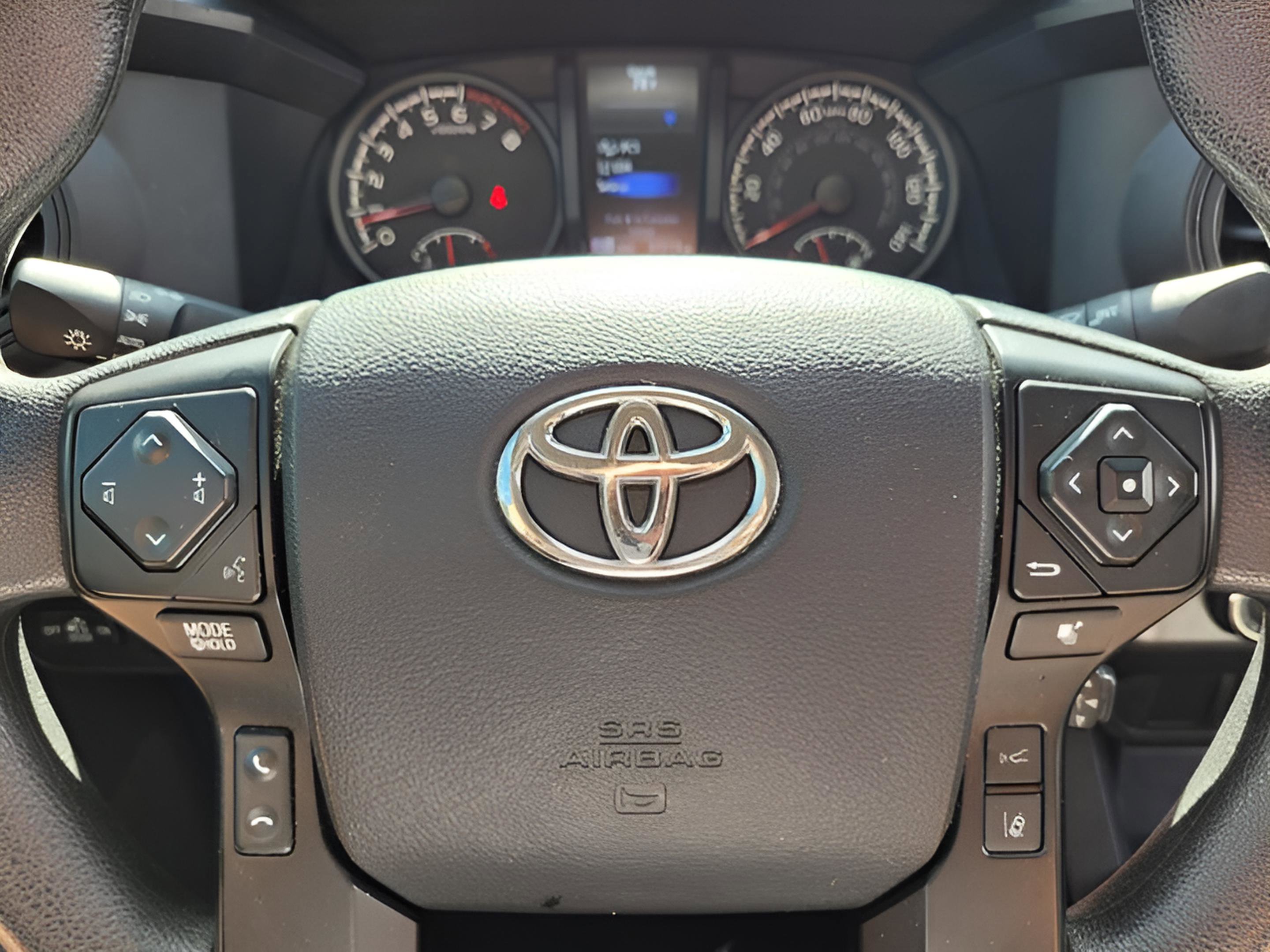 Used 2022 Toyota Tacoma SR image 24