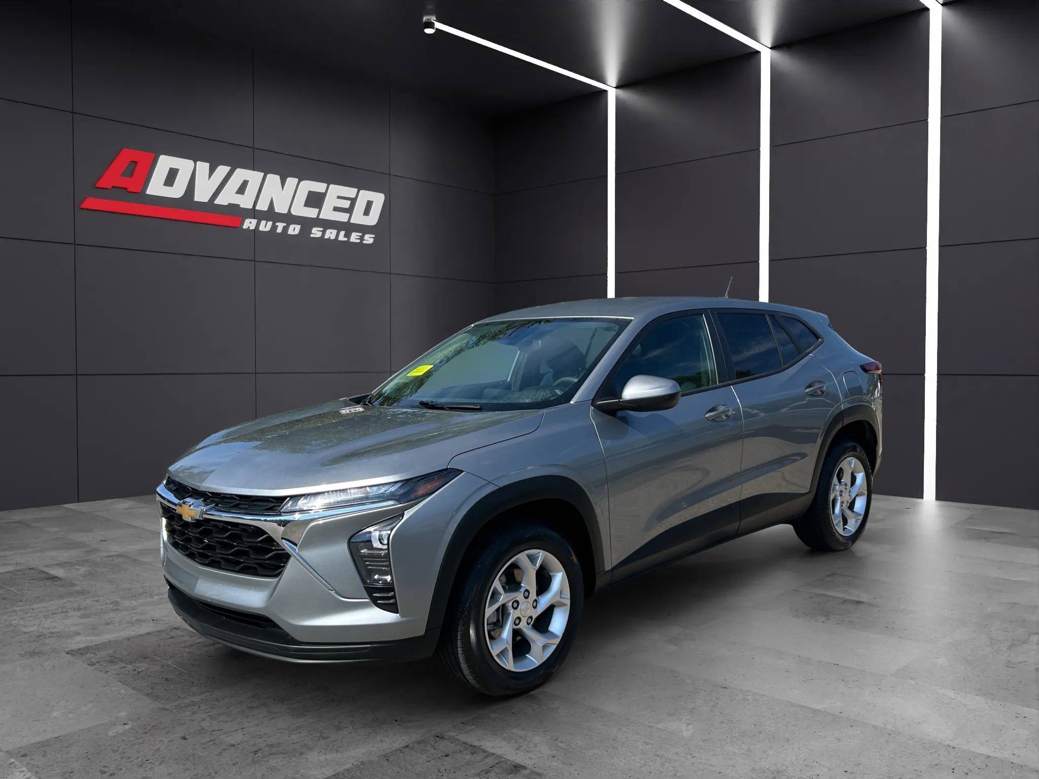 Used 2024 Chevrolet Trax LS w/ LS Convenience Package image 3