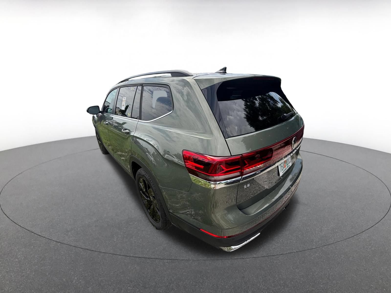 Used 2026 Volkswagen Atlas SE FWD image 14