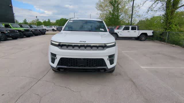 New 2026 Jeep Grand Wagoneer Limited AWD/4WD image 3