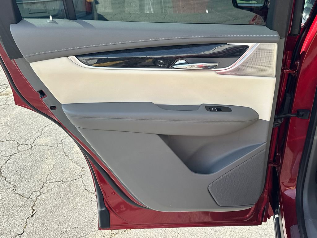 Certified 2023 Cadillac XT6 Premium Luxury w/ Technology Package image 21