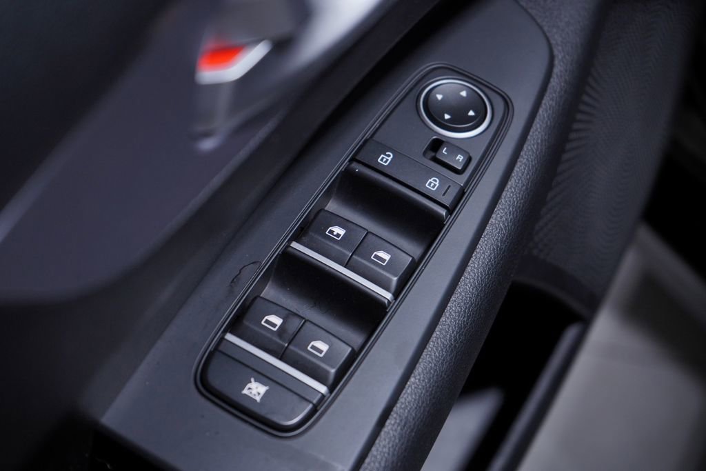 Used 2024 Kia Forte LXS image 17