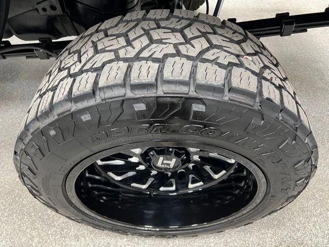 Used 2020 Toyota Tacoma SR AWD/4WD image 14