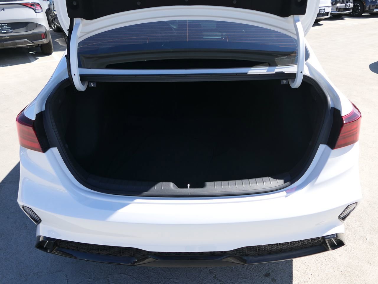 Used 2023 Kia Forte GT-Line w/ GT-Line Technology Package image 23