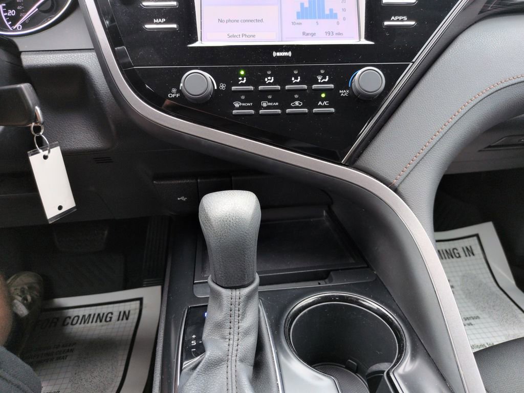 Used 2020 Toyota Camry LE FWD image 18