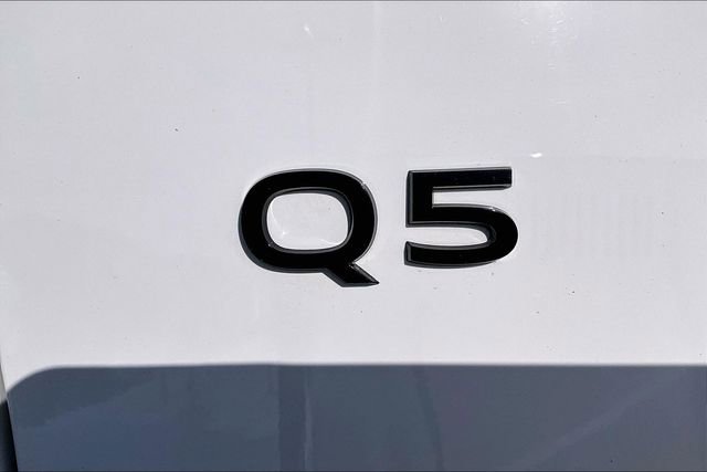 Used 2025 Audi Q5 Premium w/ Convenience Package image 24
