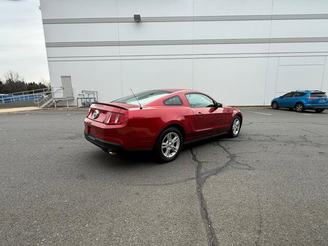 Used 2010 Ford Mustang Coupe image 4