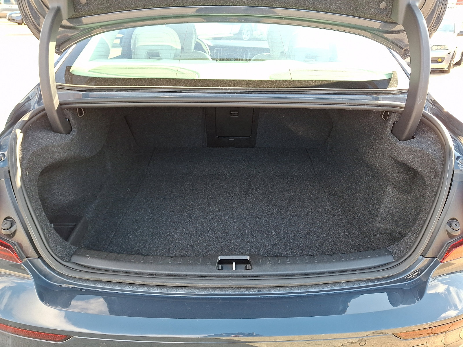 Used 2021 Volvo S60 T6 Momentum w/ Climate Package image 30