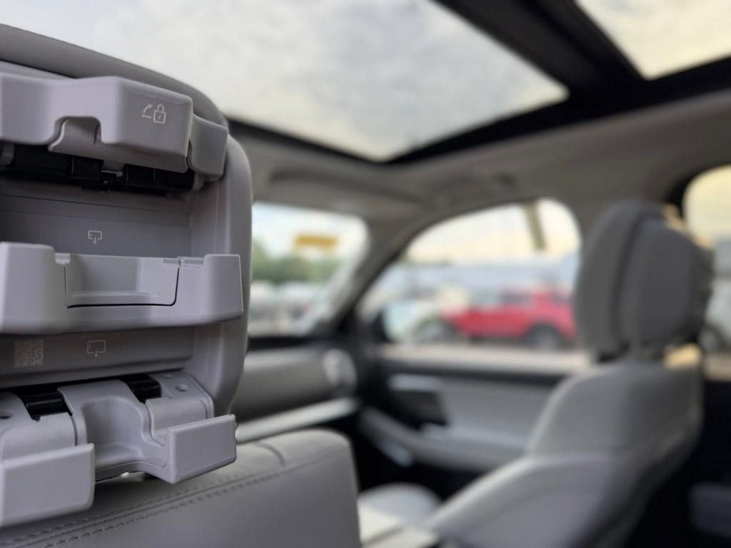 New 2027 Ford Expedition Max Platinum AWD/4WD image 33