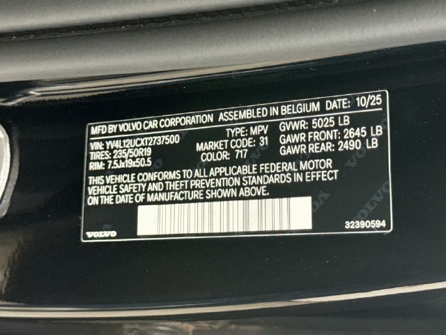 Used 2026 Volvo XC40 B5 Plus AWD/4WD image 32