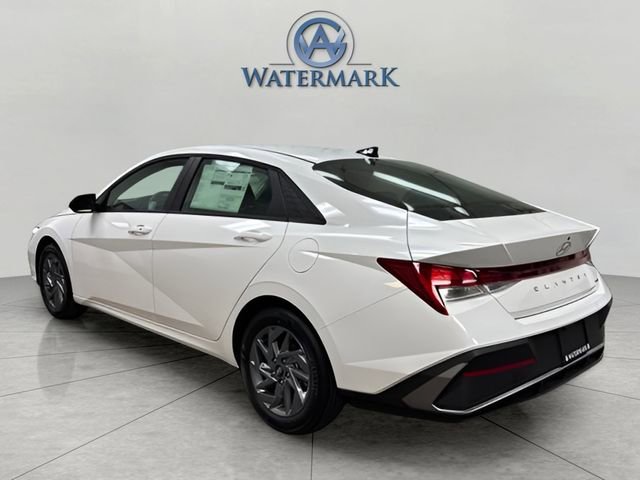 New 2026 Hyundai Elantra Blue image 3