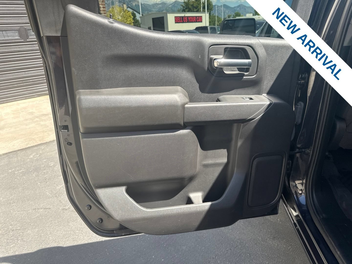 Used 2024 Chevrolet Silverado 1500 Custom Trail Boss AWD/4WD image 15