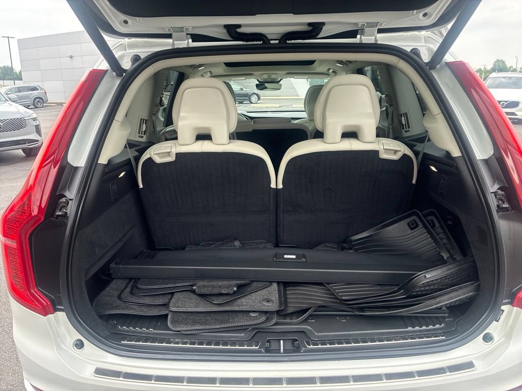Used 2024 Volvo XC90 T8 Plus w/ Protection Package Premier AWD/4WD image 6
