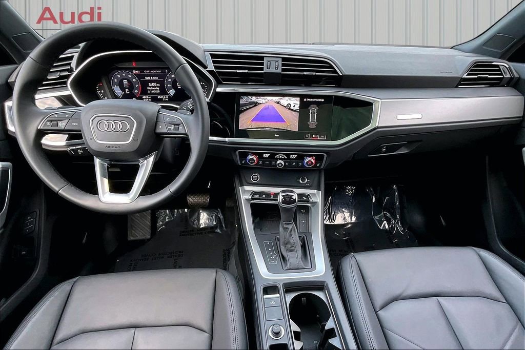 Used 2025 Audi Q3 2.0T Premium w/ Convenience Package image 7