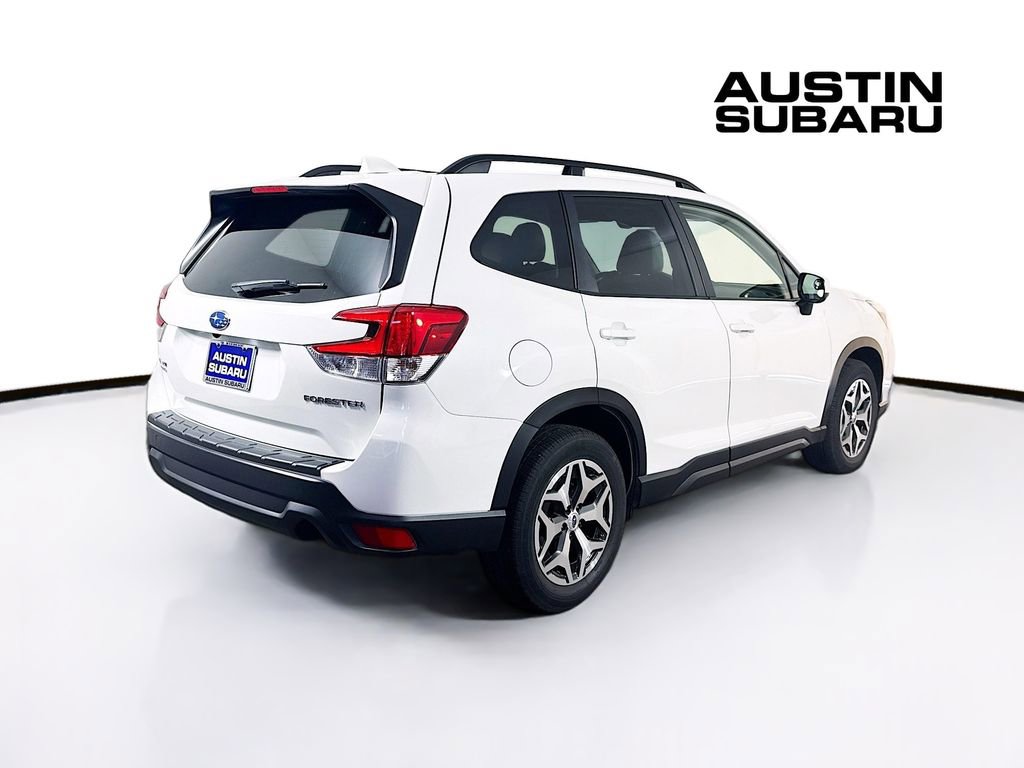 Used 2021 Subaru Forester Premium image 7
