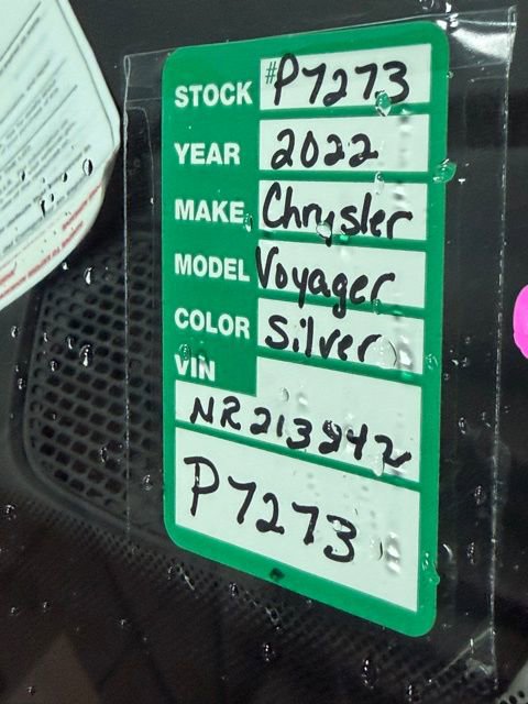 Used 2022 Chrysler Voyager LX FWD image 23