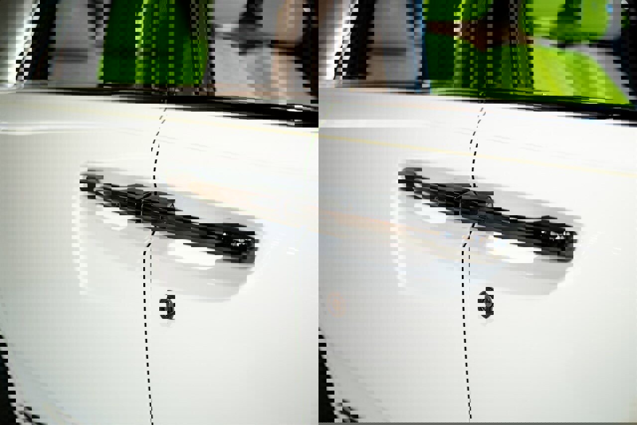 Used 2025 Rolls-Royce Cullinan Black Badge w/ Leather Finishing Pack image 11